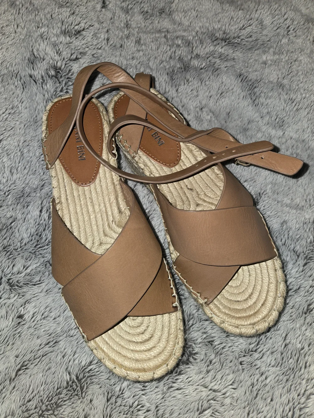 Giani Bini stylish tan